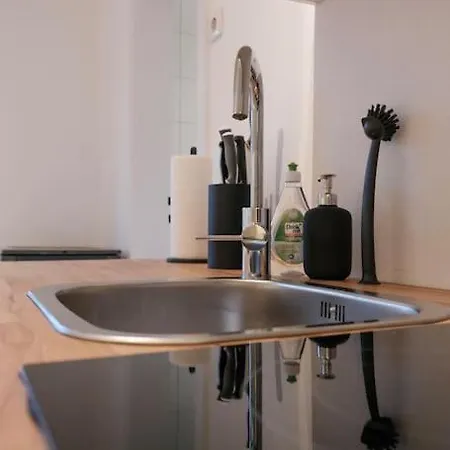 Stadtoase Design In Der Altstadt Von アパート *