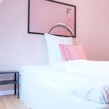 Stadtoase Design In Der Altstadt Von アパート