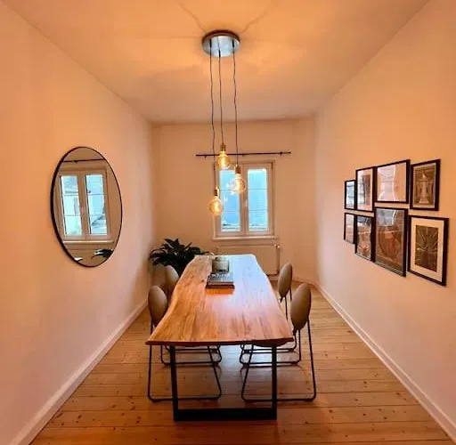 Stadtoase Design In Der Altstadt Von アパート *